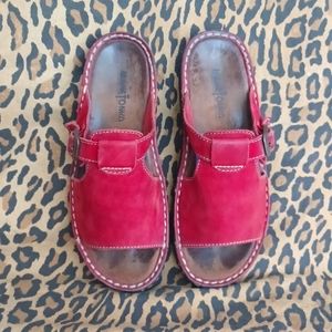 Size 8 Minnietonka Red suede slides